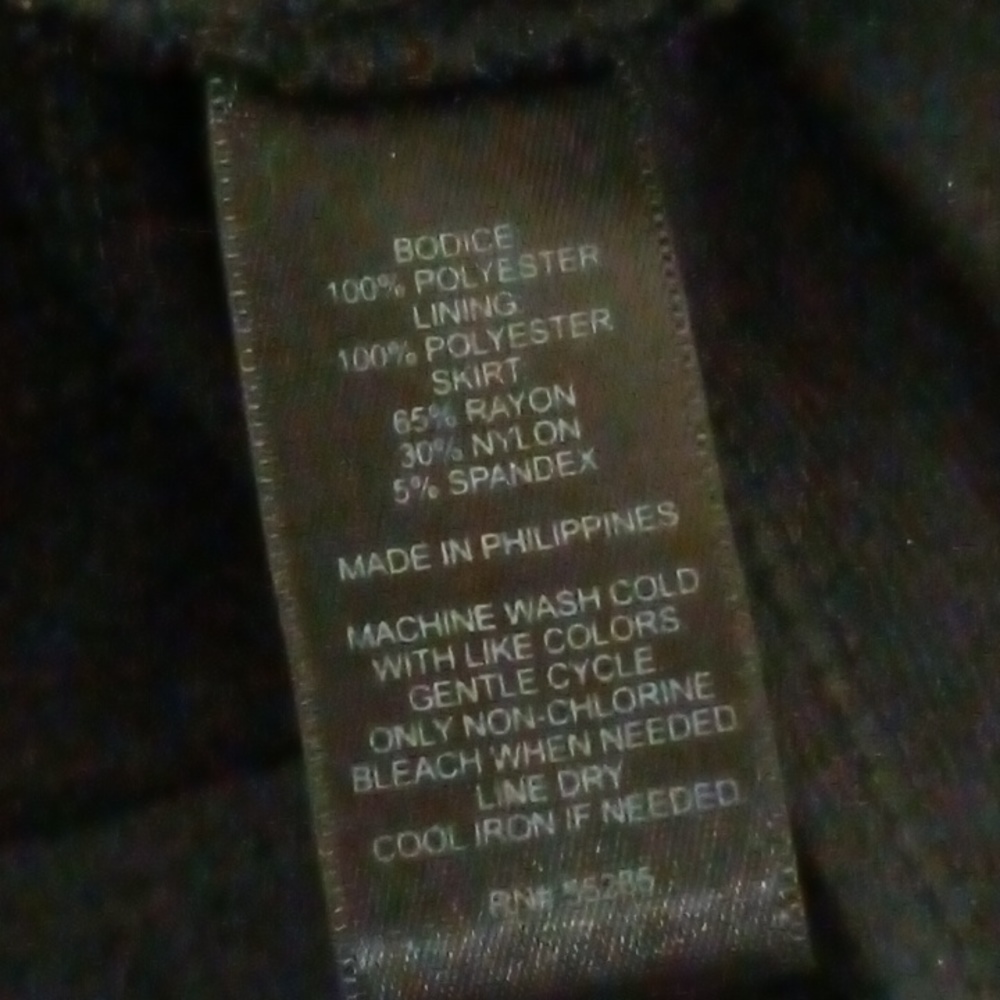 Express Form Fitting Dress - Picture 6 of 6